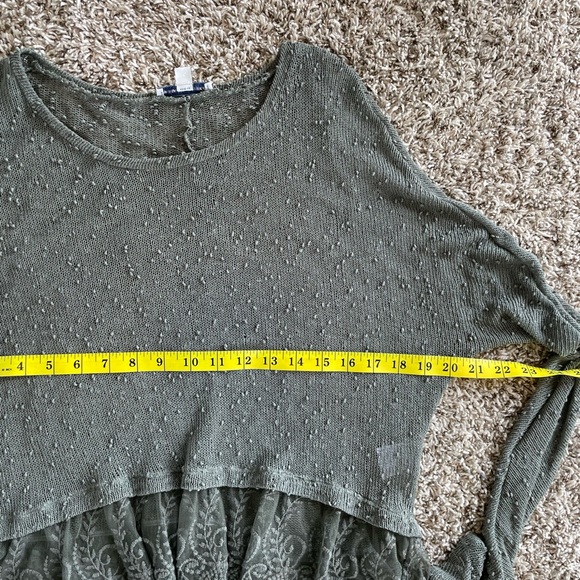 American Eagle M Green Lace Sheer Long Sleeve Top - Picture 9 of 9